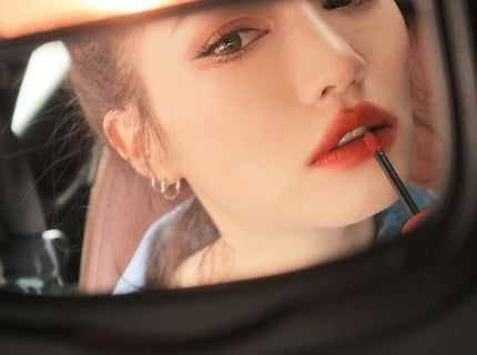 3CE lại ra son kem mới, giá rẻ bằng son kem lì trước đó nhưng cây son bự hơn